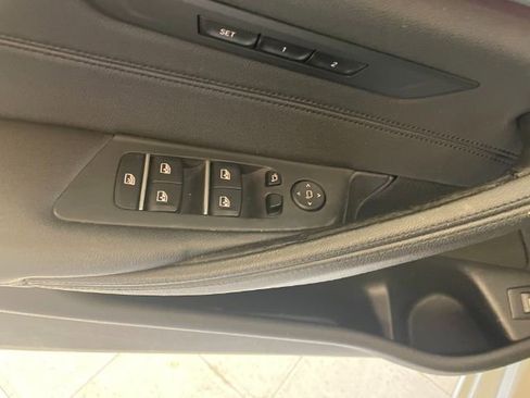 Used 2019 BMW 530i xDrive AWD/4WD image 16