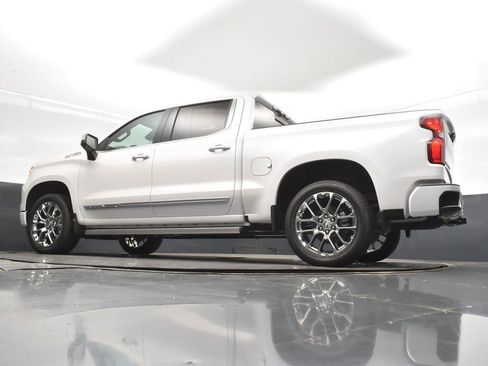 New 2025 Chevrolet Silverado 1500 High Country AWD/4WD image 45