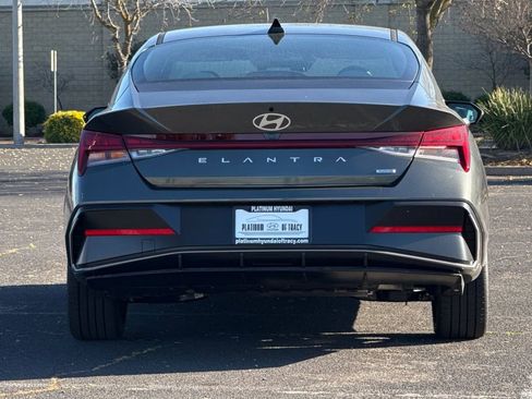 New 2026 Hyundai Elantra Limited image 5
