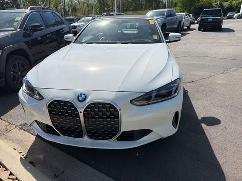 Used 2025 BMW 430i Convertible w/ Premium Package image 10