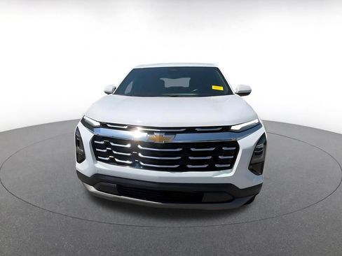 Used 2025 Chevrolet Equinox LT AWD/4WD image 3