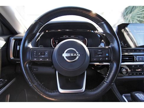 Certified 2023 Nissan Pathfinder Platinum image 14