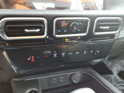 New 2026 Nissan Sentra SV image 13