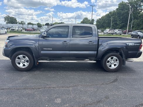 Used 2015 Toyota Tacoma 4x4 Double Cab w/ TRD Sport Package image 1