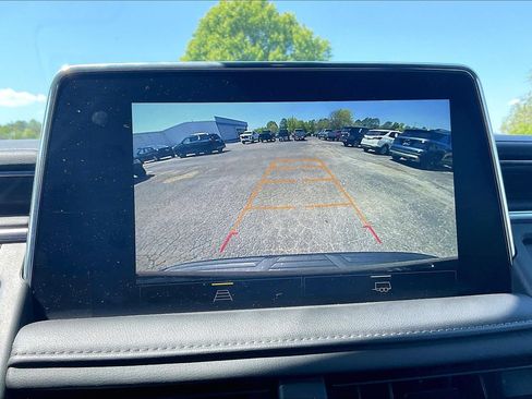Used 2024 Chevrolet Tahoe LT AWD/4WD image 15