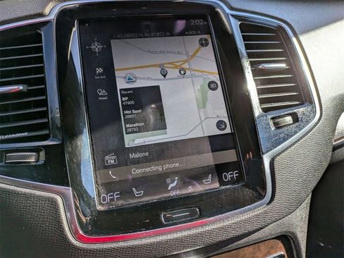 Used 2016 Volvo XC90 T8 Momentum w/ Vision Package image 21