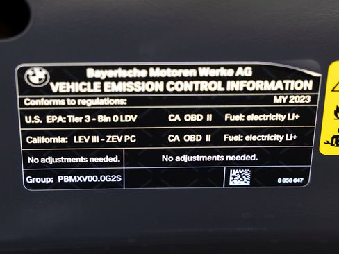 Used 2023 BMW i4 eDrive40 w/ M Sport Package RWD image 34