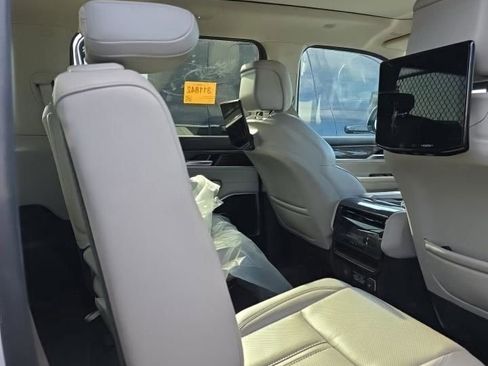 Used 2022 Jeep Wagoneer Series II w/ Premium Group I RWD image 10