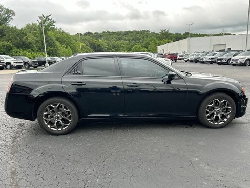 Used 2014 Chrysler 300 S AWD/4WD image 4