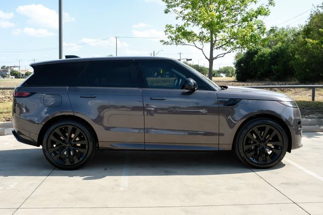 New 2026 Land Rover Range Rover Sport Dynamic SE AWD/4WD image 8