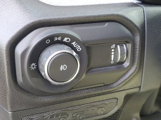 Used 2026 Jeep Wrangler Unlimited Sport AWD/4WD image 15