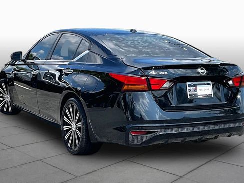 Used 2020 Nissan Altima 2.5 S FWD image 12