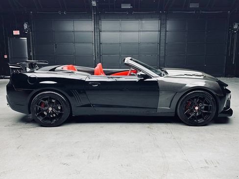 Used 2014 Chevrolet Camaro SS w/ RS Package RWD image 8