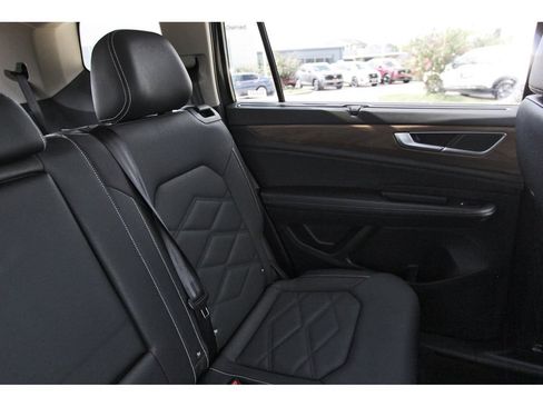 Used 2025 Volkswagen Atlas SE FWD image 12