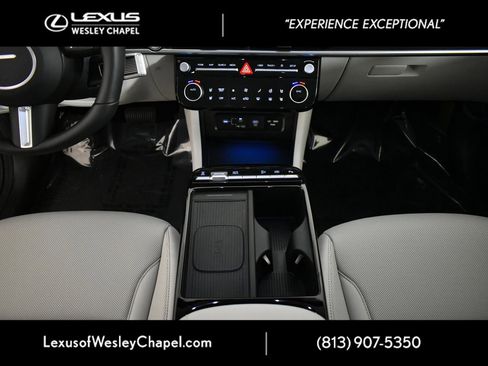 Used 2025 Hyundai Tucson Limited w/ Tow & Go Package image 32