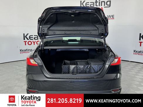 New 2026 Toyota Camry SE image 11