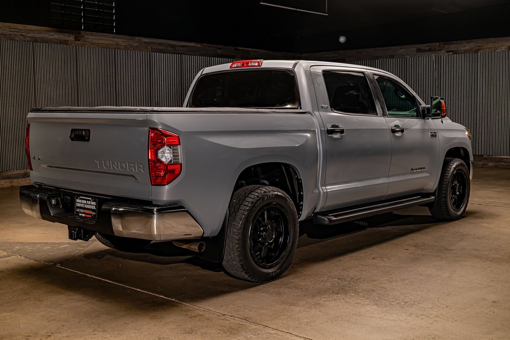Used 2019 Toyota Tundra SR5 w/ SR5 Upgrade Package AWD/4WD image 9