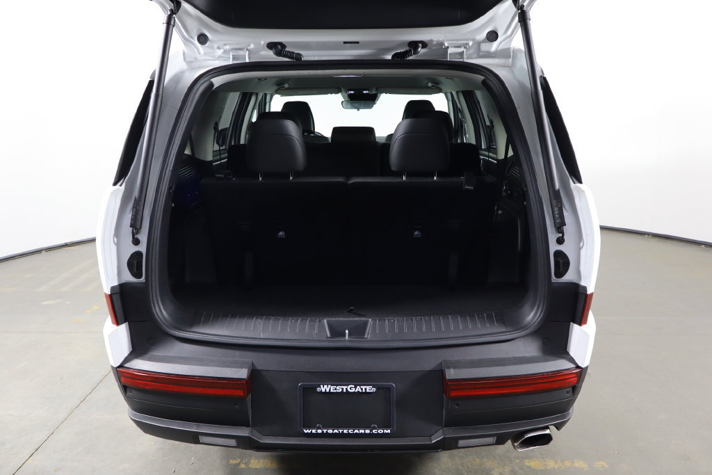 Used 2026 Hyundai Santa Fe SEL FWD image 18