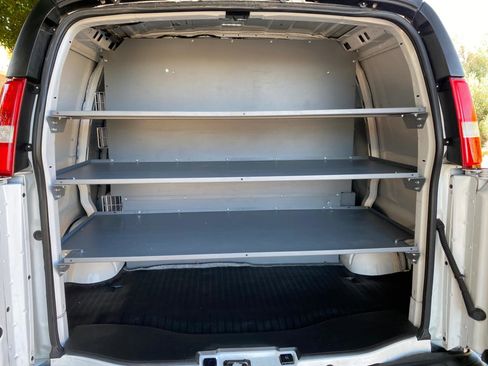 Used 2021 Chevrolet Express 2500 RWD image 9