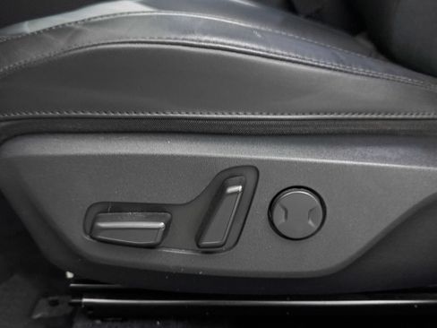 Used 2023 Kia Niro EX Touring FWD image 27