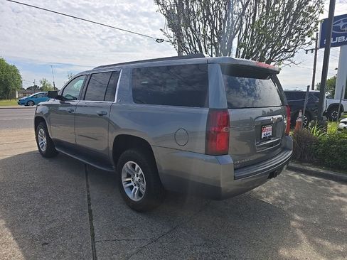 Used 2020 Chevrolet Suburban LT RWD image 7