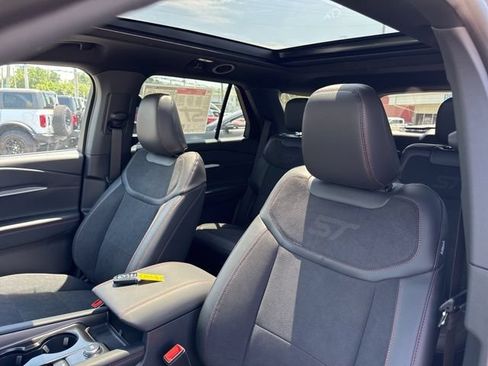 New 2026 Ford Explorer ST w/ Sun And Sound Package AWD/4WD image 35