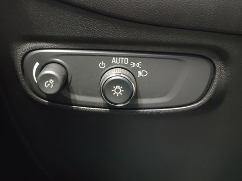 Used 2022 Chevrolet Equinox LT image 26