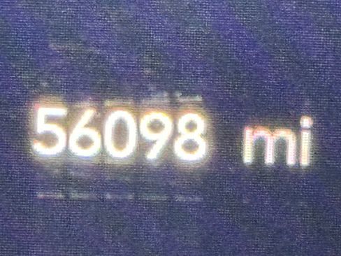 Used 2024 Chrysler Pacifica Touring-L image 10