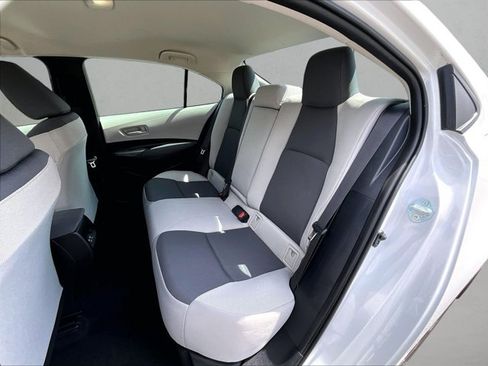Used 2024 Toyota Corolla LE FWD image 25