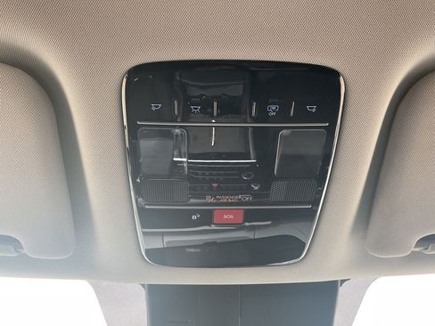 Used 2025 Hyundai Santa Fe SE AWD/4WD image 19