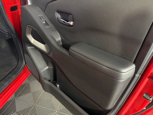 Used 2024 Nissan Frontier SV RWD image 31