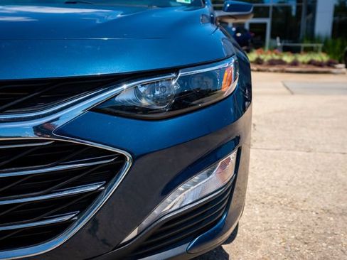 Used 2021 Chevrolet Malibu LT FWD image 3