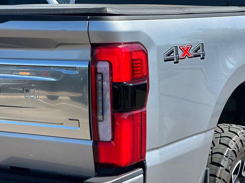 Used 2024 Ford F250 Platinum AWD/4WD image 25