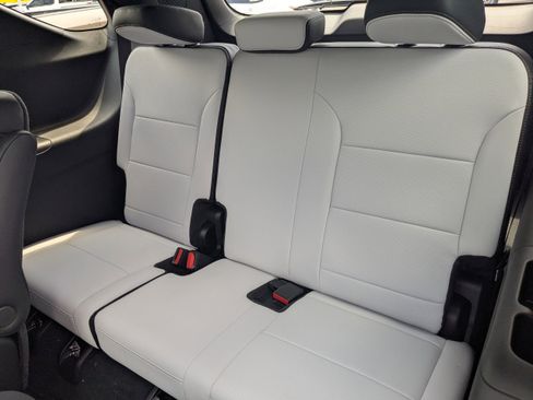 New 2026 Chevrolet Traverse High Country w/ LPO, Floor Liner Package FWD image 22