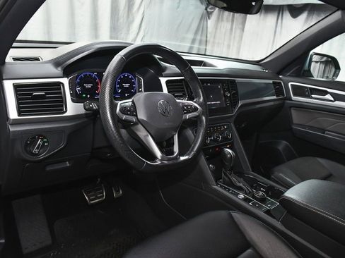 Used 2021 Volkswagen Atlas Cross Sport SEL R-Line image 19