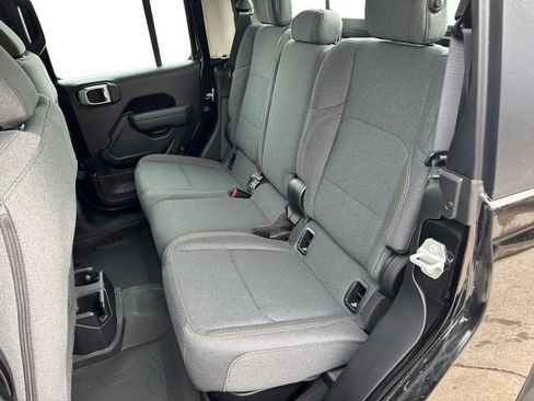 New 2026 Jeep Gladiator Sport AWD/4WD image 24