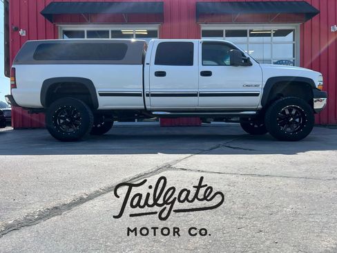 Used 2002 Chevrolet Silverado 2500 LT w/ Off-Road Skid Plate Pkg AWD/4WD image 1