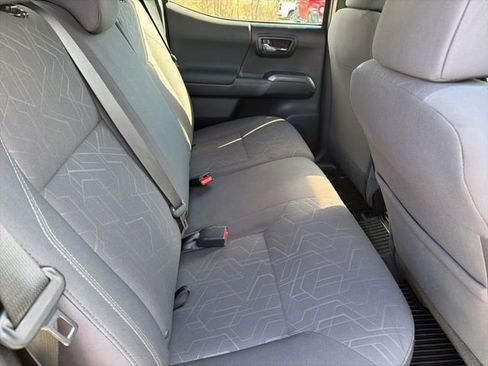 Used 2016 Toyota Tacoma TRD Sport w/ Premium & Technology Package image 22