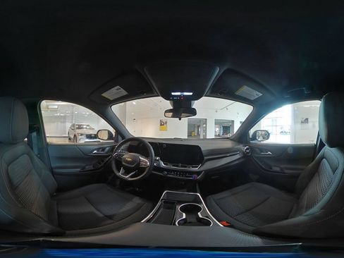 Used 2025 Chevrolet Equinox LT FWD image 42