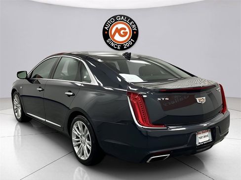 Used 2019 Cadillac XTS Luxury image 5