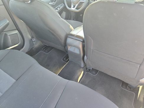 Used 2025 Nissan Sentra SV FWD image 11