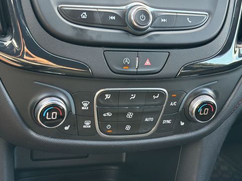 Used 2022 Chevrolet Equinox RS AWD/4WD image 22