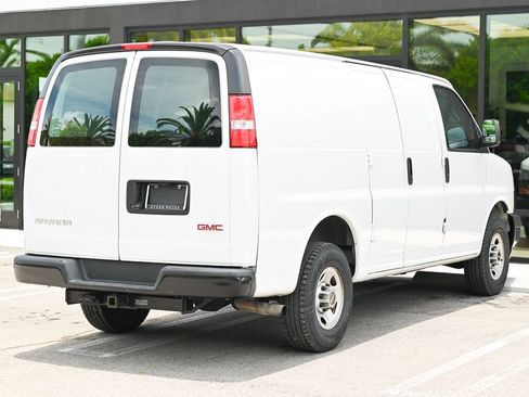 Used 2021 GMC Savana 2500 RWD image 5