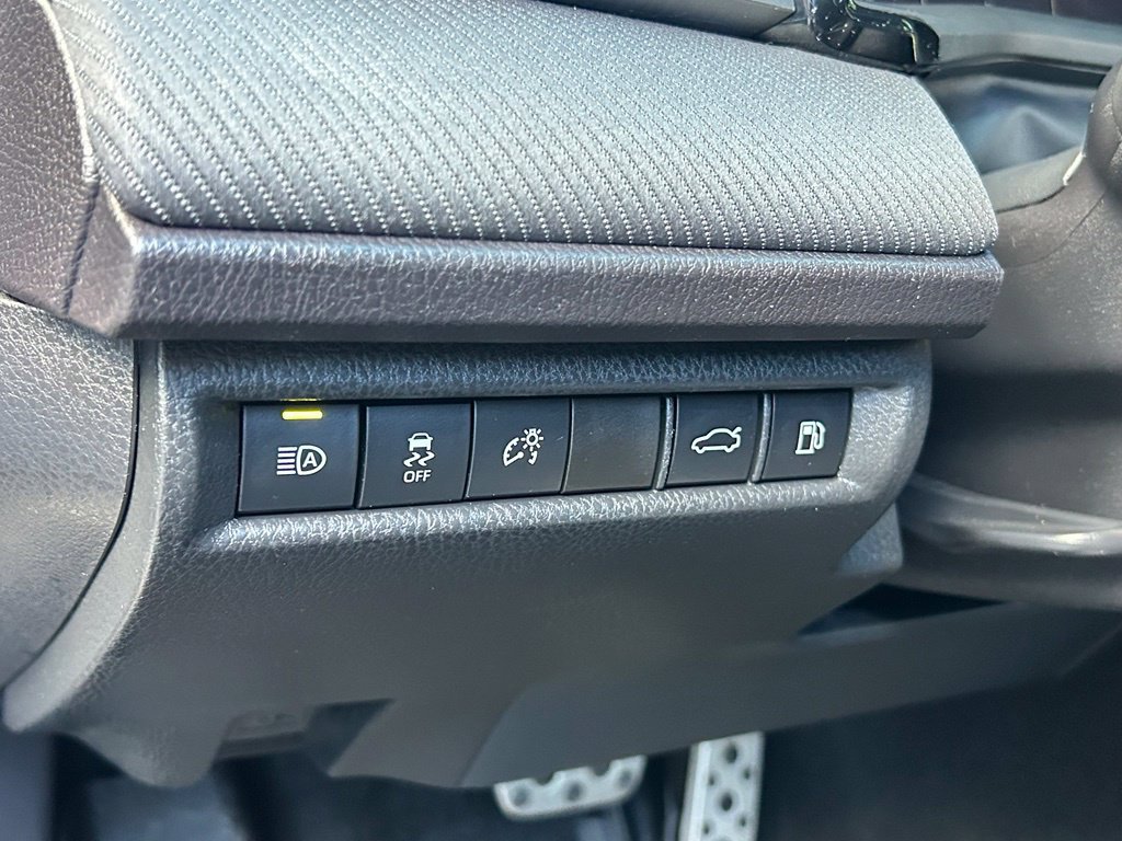 Used 2025 Toyota Camry SE FWD image 18