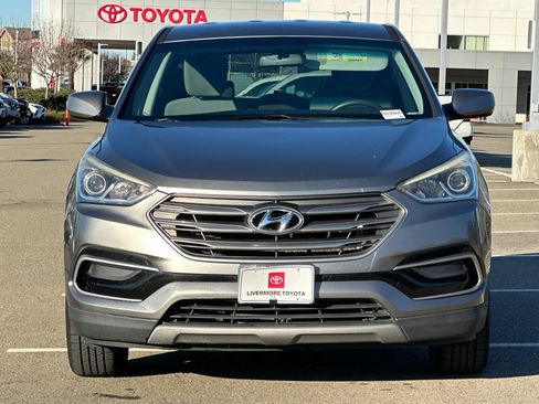 Used 2017 Hyundai Santa Fe Sport image 9