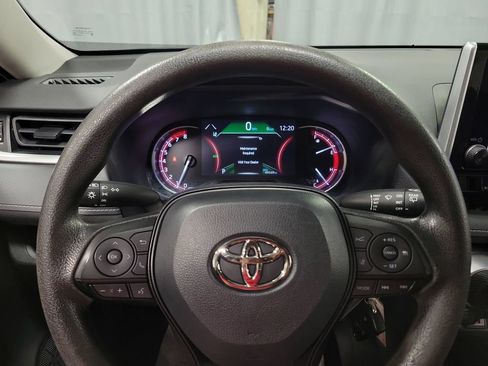Used 2023 Toyota RAV4 LE FWD image 14