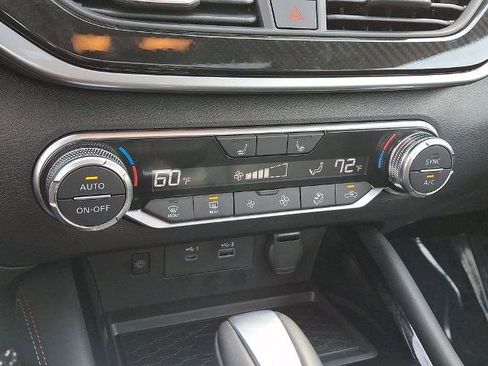 Certified 2025 Nissan Altima 2.5 SR w/ SR Premium Package image 18