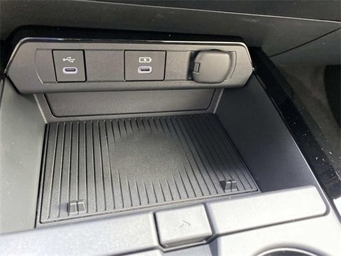 New 2026 Toyota Prius XLE image 10