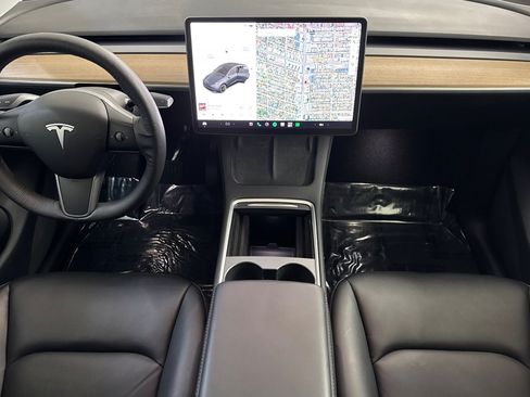 Used 2021 Tesla Model Y Long Range AWD/4WD image 15