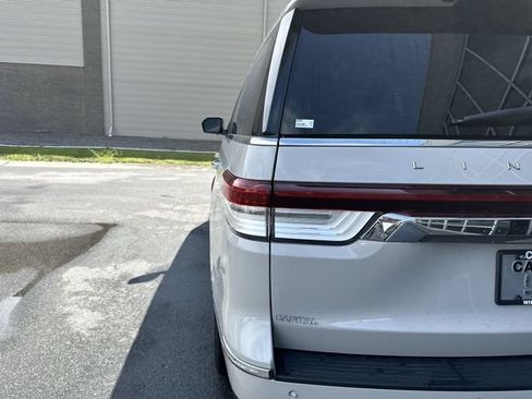 Used 2022 Lincoln Navigator Reserve AWD/4WD image 26